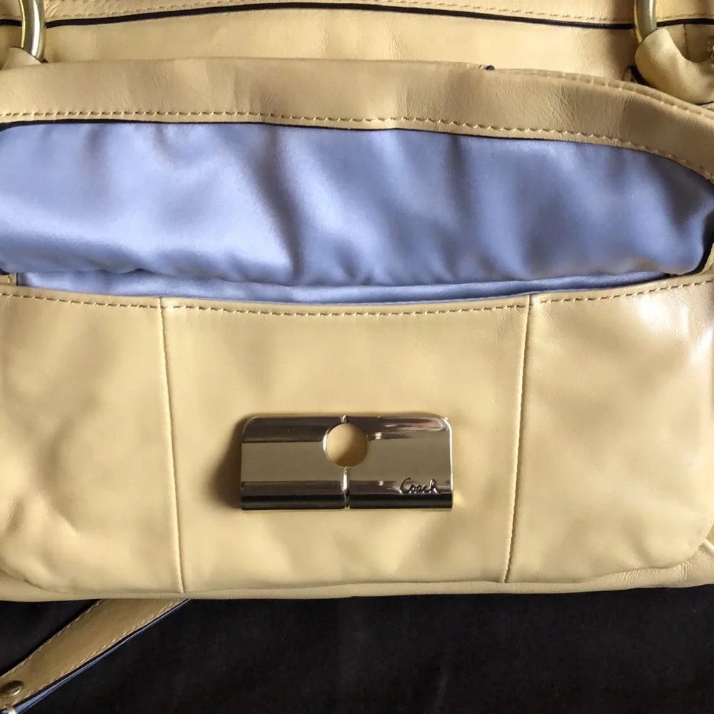 NWT Factory Coach Handbag - Picture 4 of 13
